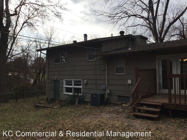 Foto del edificio - 3 br, 2 bath House - 7201 NW Winter Ave