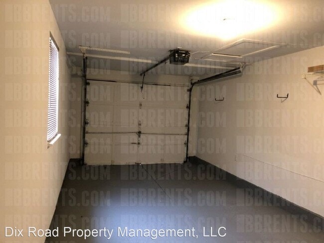 Foto del edificio - 3 br, 2 bath House - 6355 Kingsbury Drive,