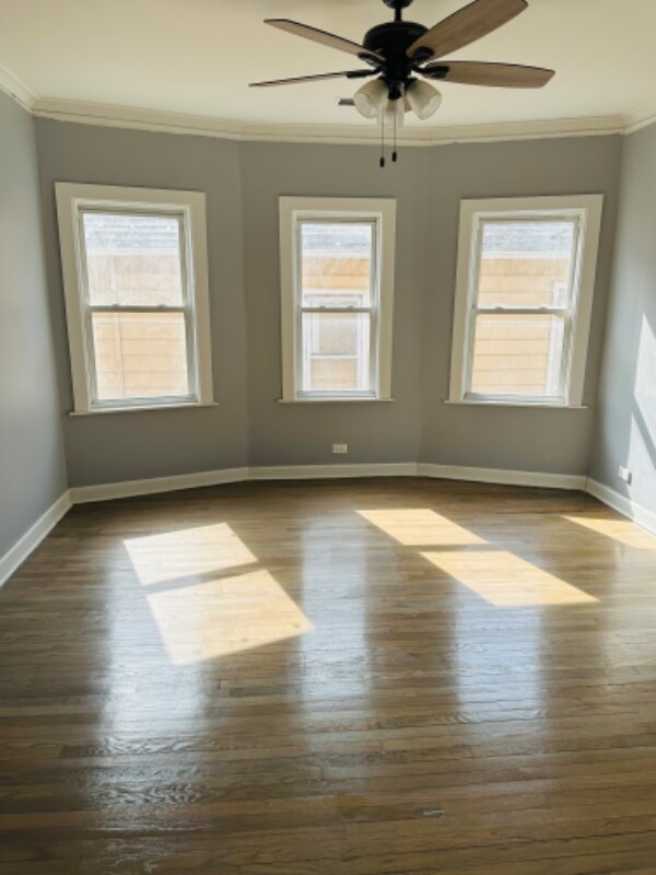 Foto del edificio - 8841 S Muskegon Ave