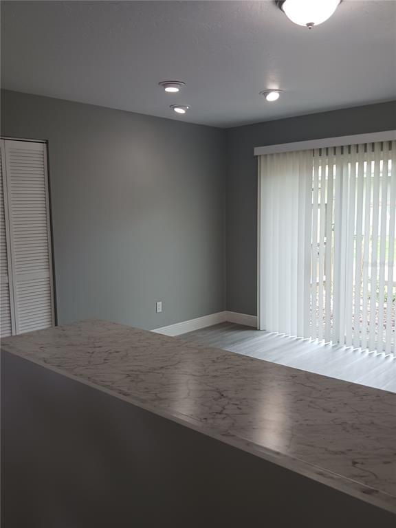 Foto del edificio - 703 SW 69th St
