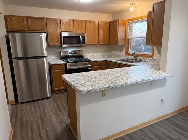 Cocina - 2042 Cliff Alex Ct S