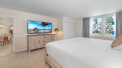 Building Photo - 2301 Collins Ave