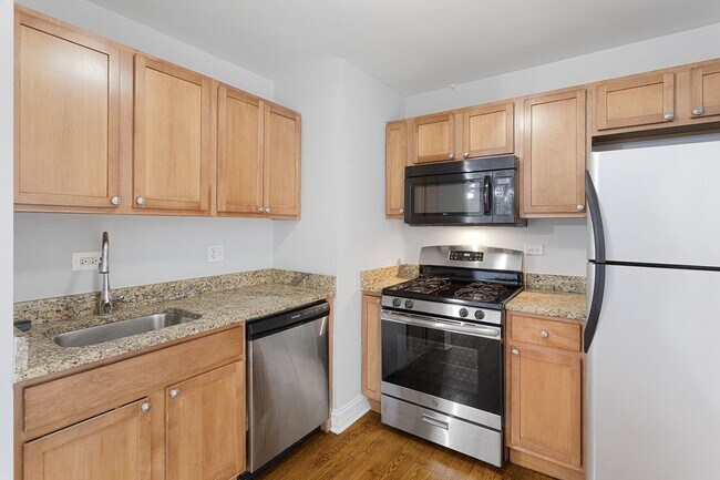 Foto del edificio - 7626 N Marshfield Ave