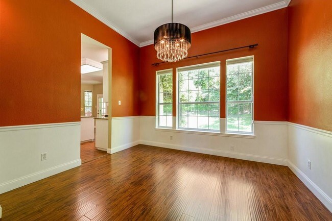 Foto del edificio - 3801 Caney Creek Rd