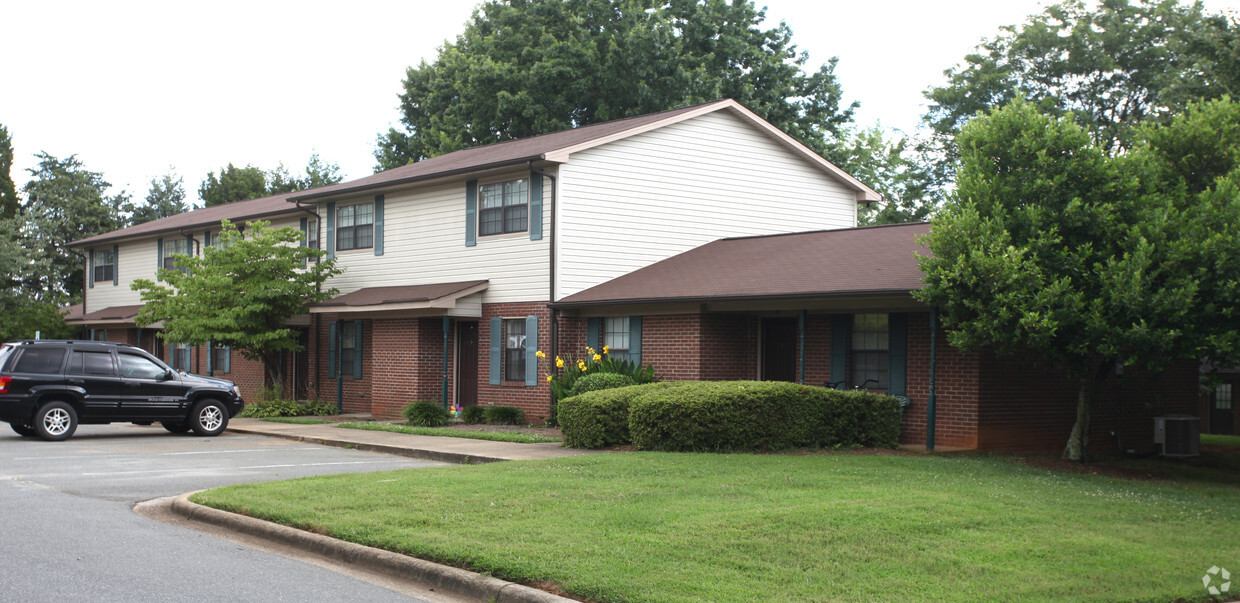 Building Photo - Woodwind Apartments