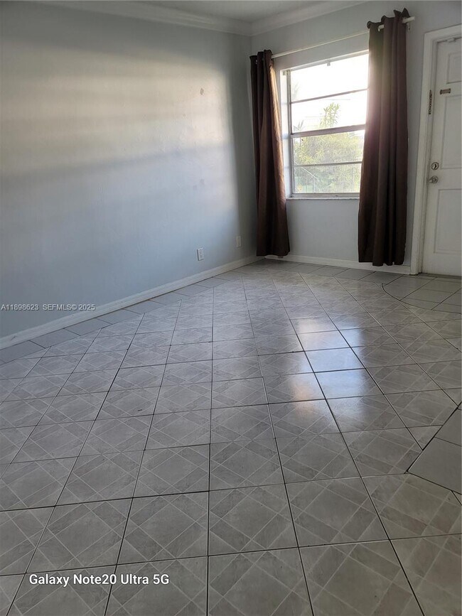 Foto del edificio - 2219 Polk St