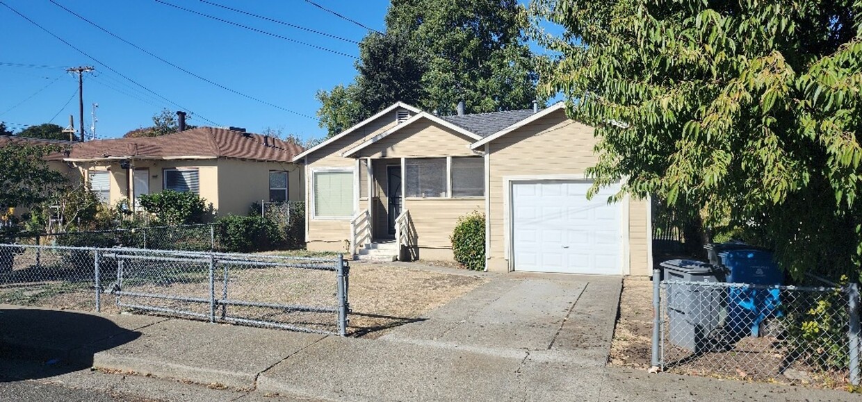 Foto principal - Charming 2 Bedroom 1 Bath Home in Vallejo ...