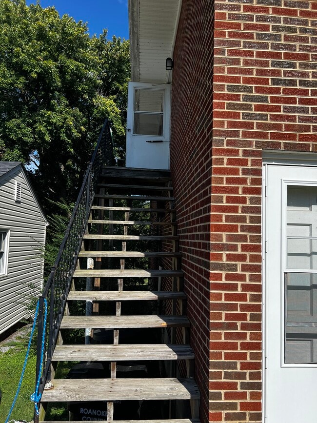 Building Photo - 3362 Brandywine Ave
