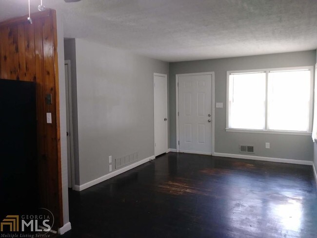 Building Photo - 5911 Meadowview Rd