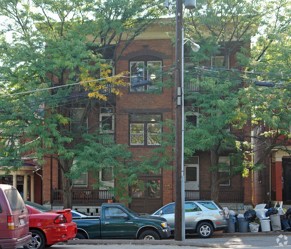 Building Photo - 2920 Vaughn St