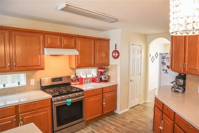 Foto del edificio - 1110 Crestmont Pl Loop