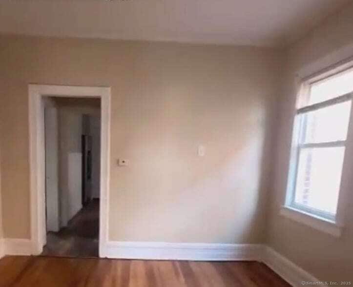 Primary Photo - 289 Dover St