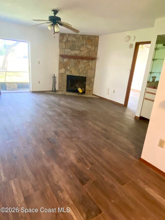 Foto del edificio - 1600 Woodland Dr