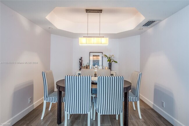 Building Photo - 3 br, 2 bath House - 3610 Yacht Club Dr Ap...