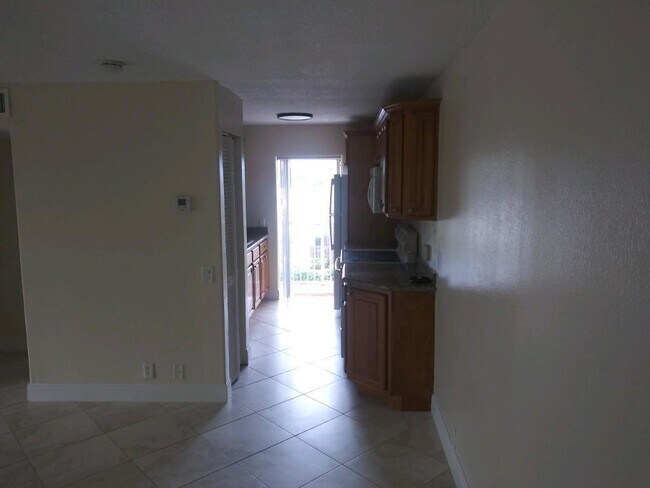 Foto del edificio - 32 NE 22nd Ave