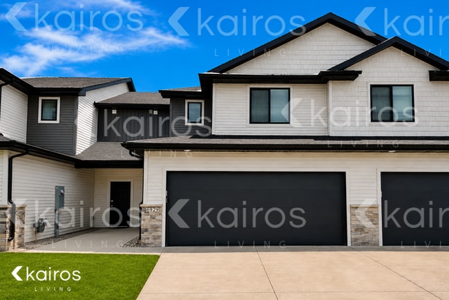 Building Photo - 6929 Holly Ct