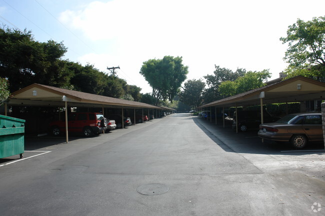 Building Photo - Raintree Apartments