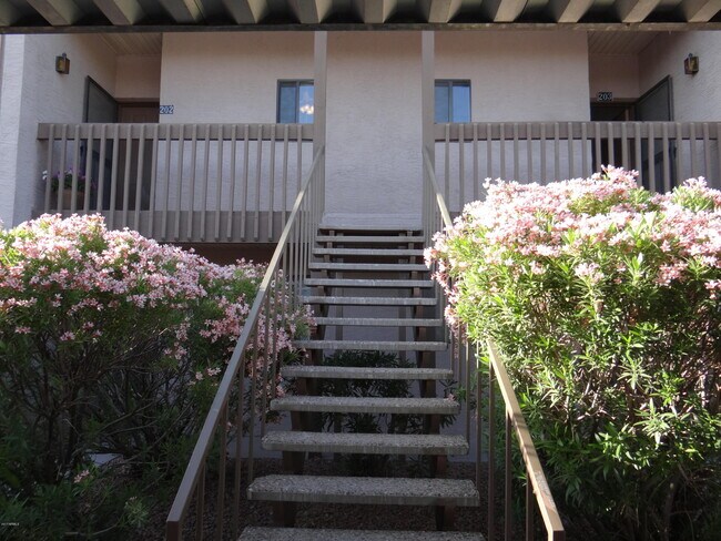 Building Photo - 16644 E Westby Dr