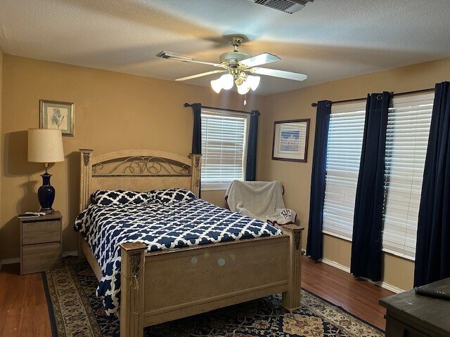 Foto del edificio - 6380 Green Meadow Dr