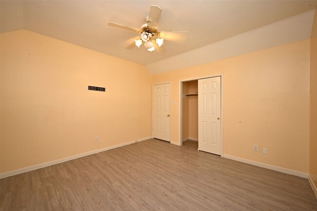 Building Photo - 6419 Sutter Park Ln