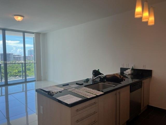 Foto principal - 79 SW 12th St