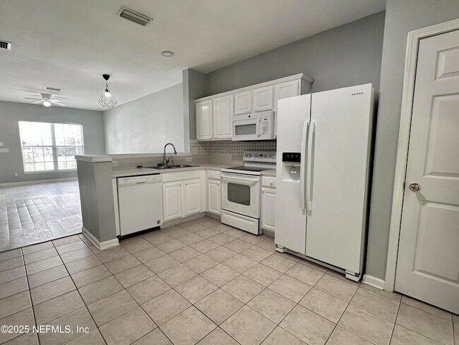 Foto del edificio - 3548 Lone Tree Ln