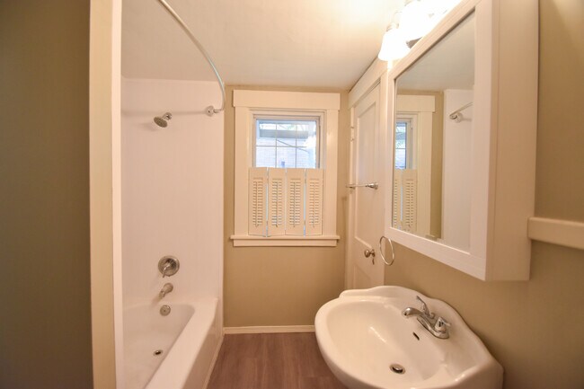 Bathroom - 49 Park Dr
