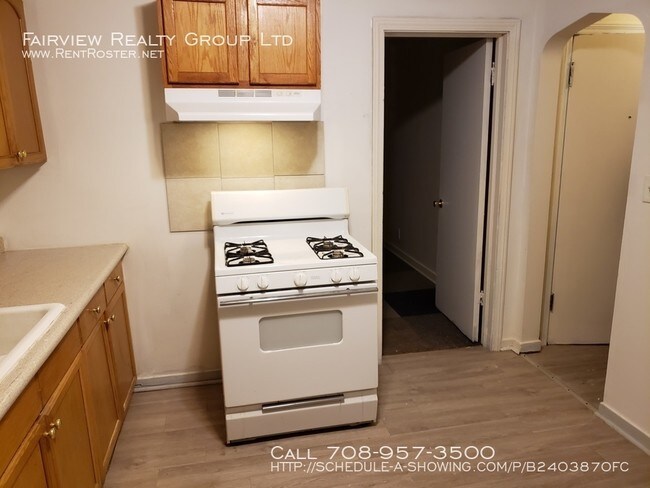 Building Photo - 109 Parkside Unit A