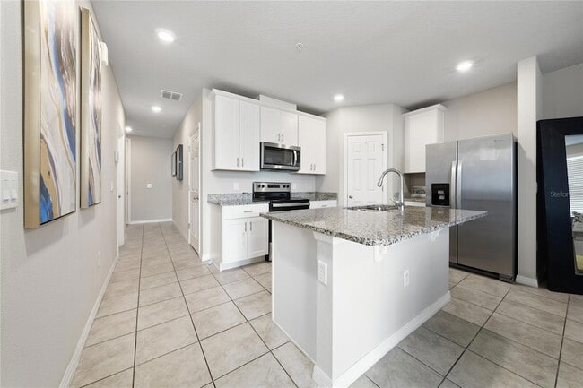 Building Photo - 2043 Harebell Ln