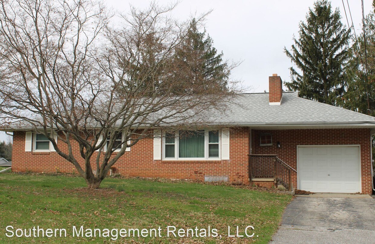 Primary Photo - 3 br, 1.5 bath House - 30 Woodland Drive