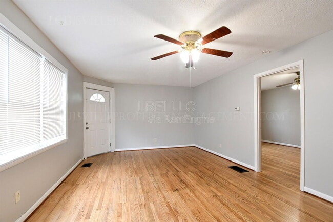 Photo - 170 Gillette Ave Townhome