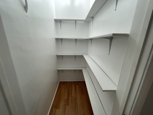 Building Photo - 269 S Doheny Dr