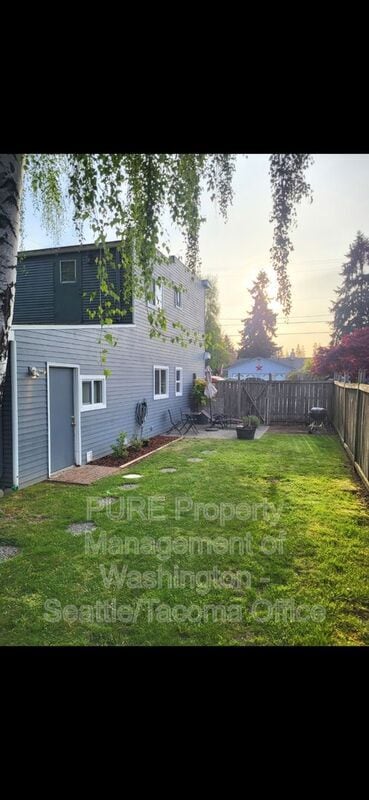 Building Photo - 802 9th St SW