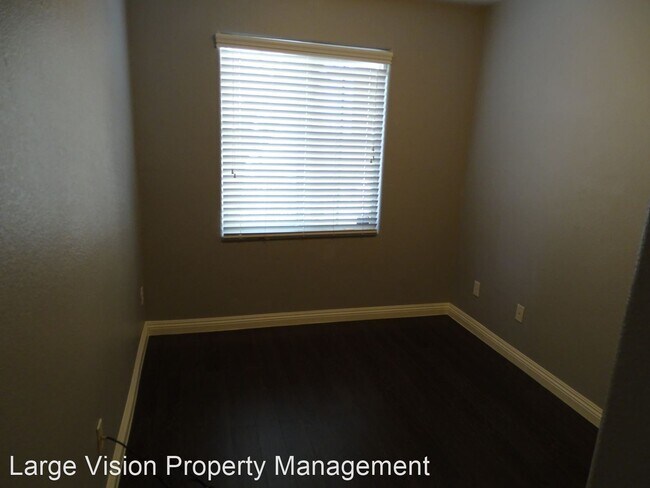 Building Photo - 3 br, 3 bath House - 8941 Sally Rose Avenuw