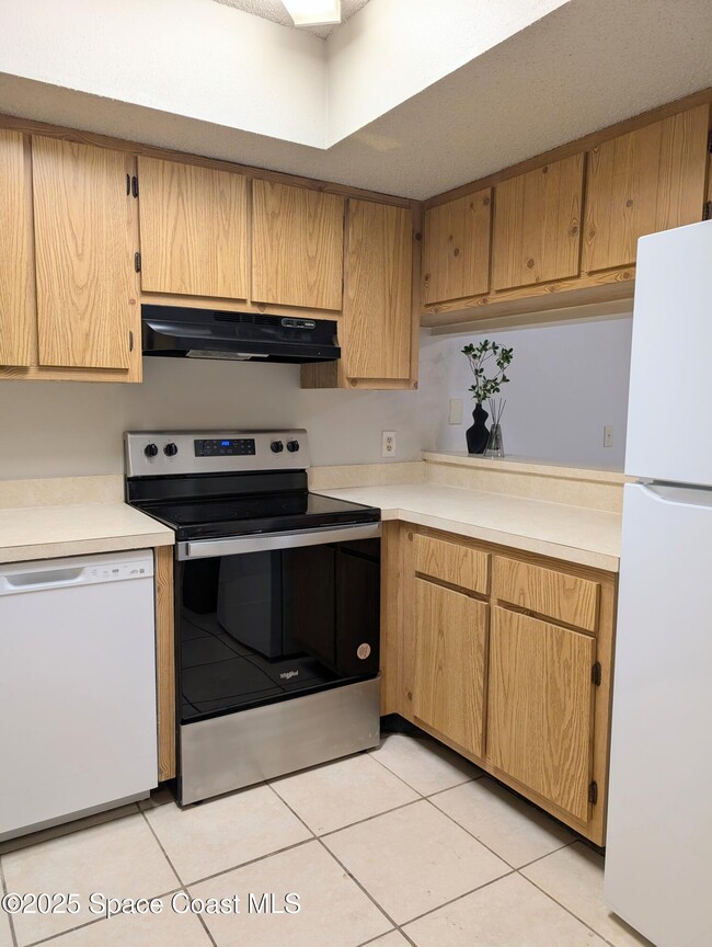 Foto del edificio - 1648 Sunny Brook Ln
