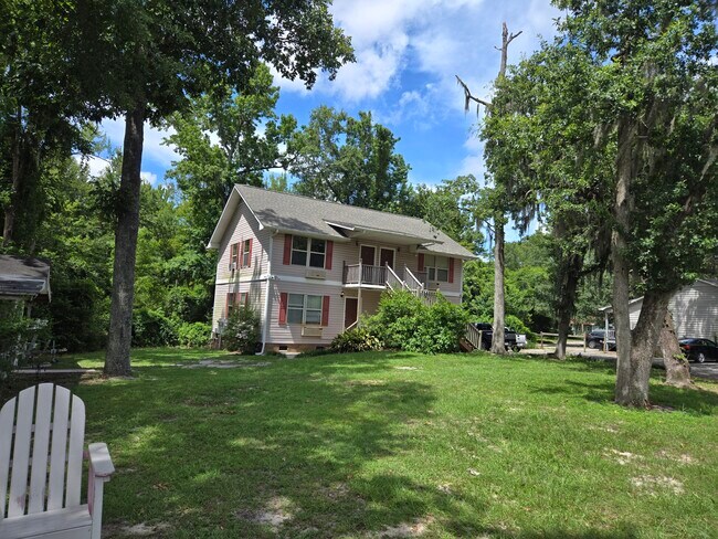 Foto del edificio - 994 Fox Hollow Rd