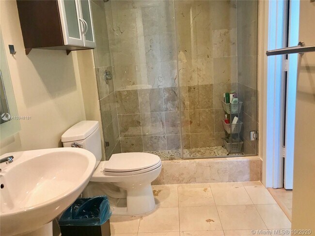 Building Photo - 7728 Collins Ave