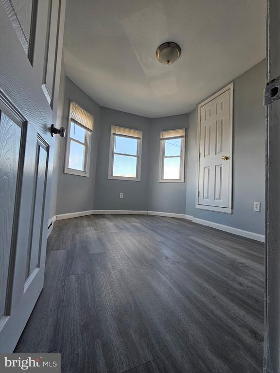 Building Photo - 2821 Chalmers Ave