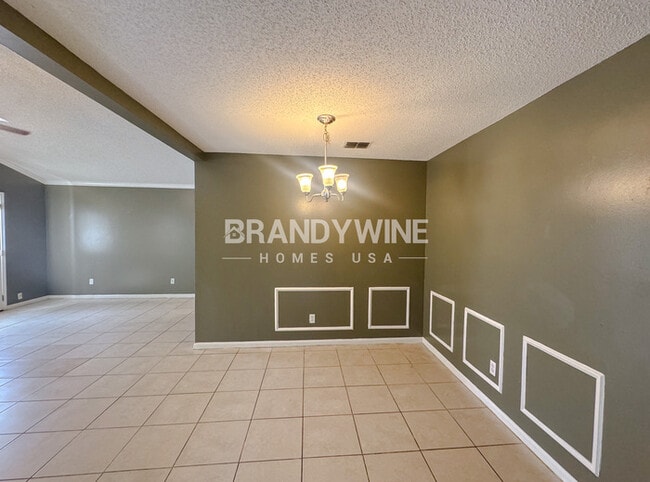 Building Photo - 3931 Hunters Lake Cir W