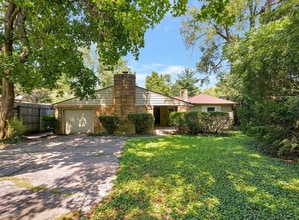 Building Photo - 706 Hessel Blvd