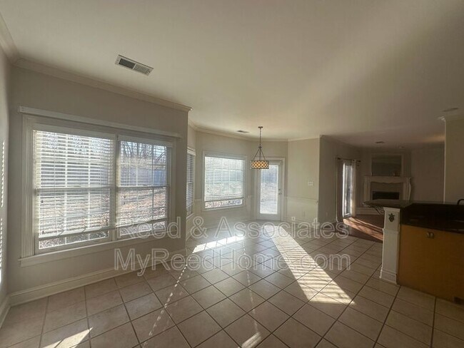 Foto del edificio - 525 Chickasaw Land Way