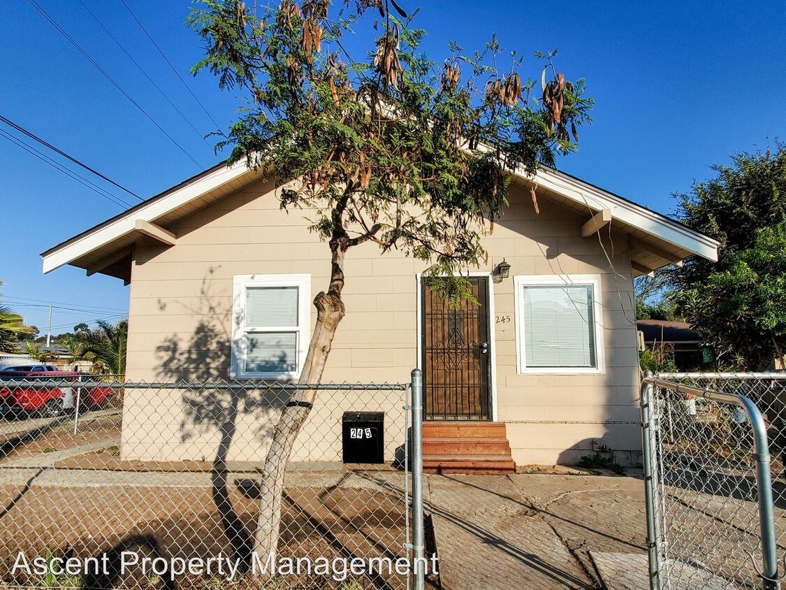 Primary Photo - 235 33rd St