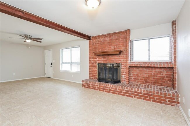 Building Photo - 2504 Yorkshire Ave