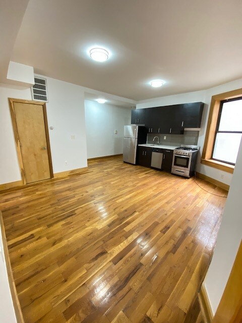Foto del edificio - 1049-1053 Sterling Pl