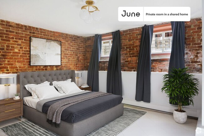 Building Photo - Private bedroom in 6 bed/2 bath Home