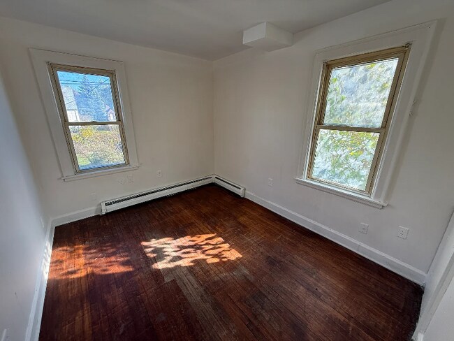 Foto del edificio - 22174 Cushing Ave