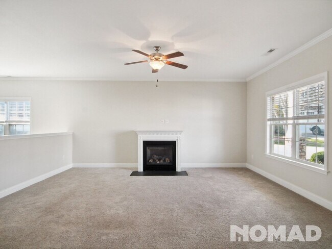 Foto del edificio - 2 Bedroom Townhome in Salisbury