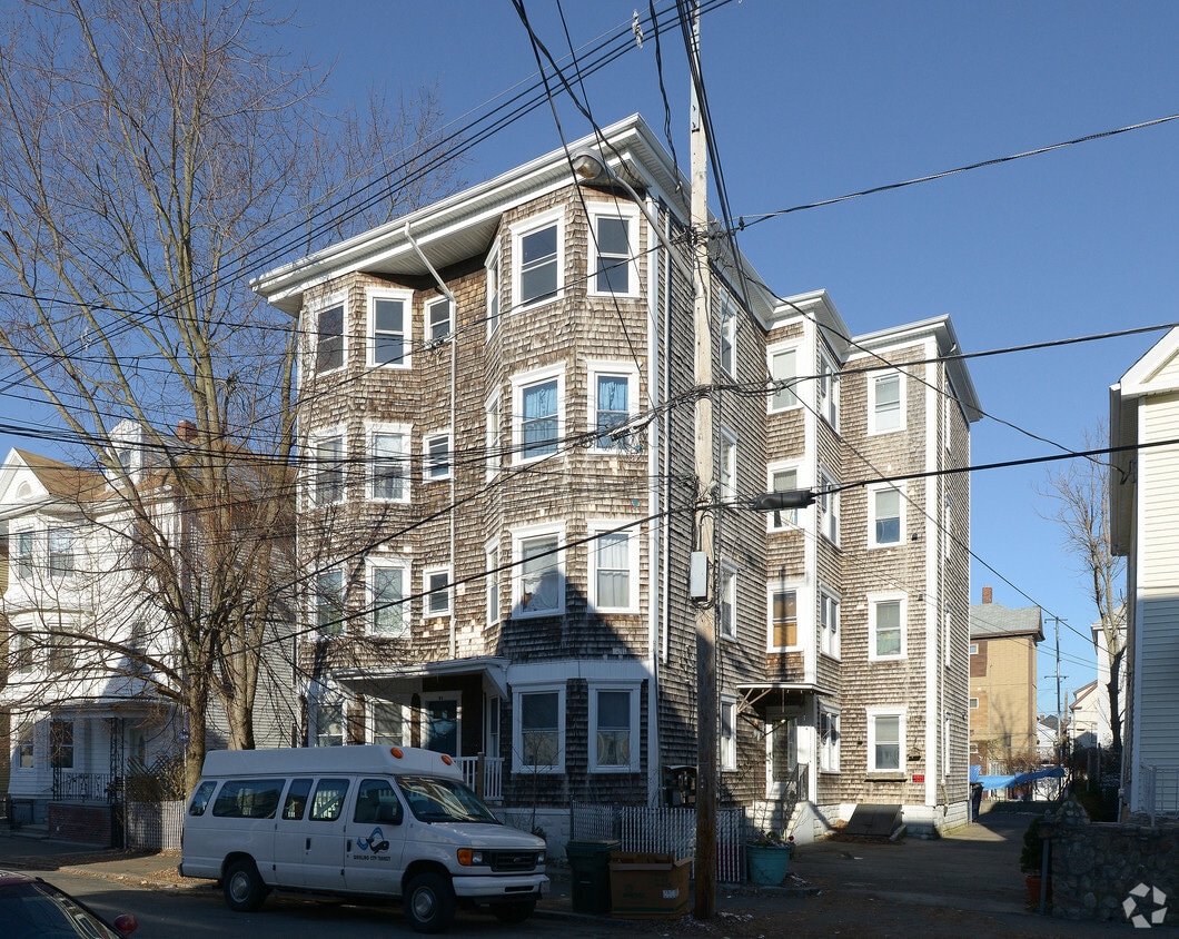 81 Mosher St, New Bedford, MA 02744 Apartments in New Bedford, MA
