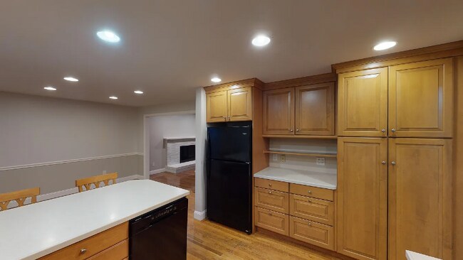 Foto del edificio - 5818 Kenwood Rd