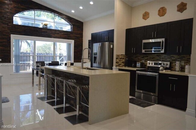 Foto del edificio - 3 br, 2 bath House - 5373 NW 55th Ter # 1